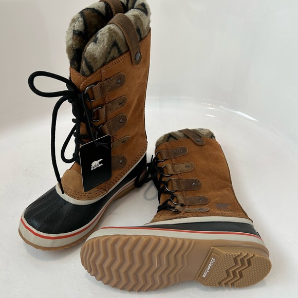 Sorel Boots - Picture 2 of 3